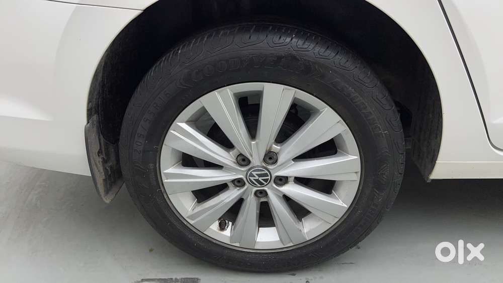 Volkswagen Virtus Highline Plus 1.0 Tsi At, 2022, Petrol