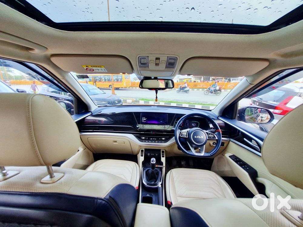 Kia Carens 1.5 Luxury Plus Diesel 6 Str, 2022, Diesel