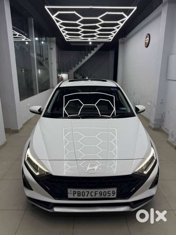 Hyundai I20 Asta 1.2 Ivt, 2024, Petrol