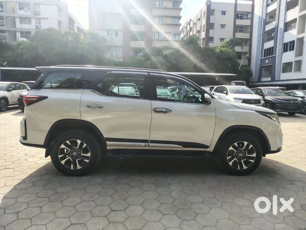 Toyota Fortuner Legender, 2022, Diesel