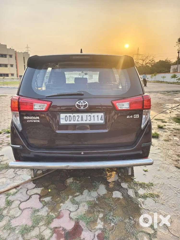 Toyota Innova Crysta, Gx Manual, 8 Seater.