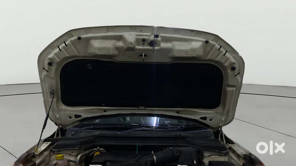 Mahindra Xuv300 W8 Option, 2022, Petrol