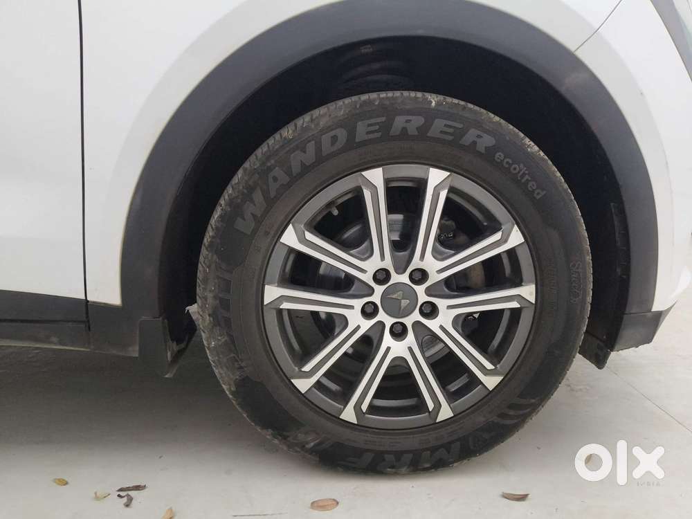Mahindra Xuv700 2.0 Ax 7 Petrol At Luxury Pack Str, 2023, Petrol