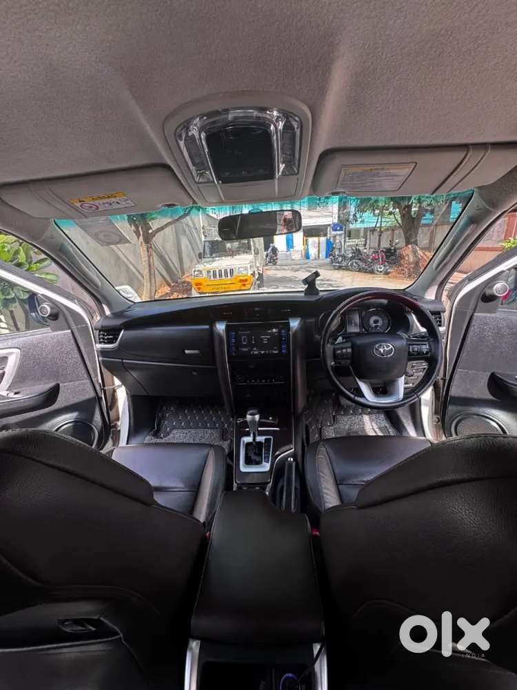 Toyota Fortuner Auto 4×4  Shrm Track Non Accident New Tyres N Battery