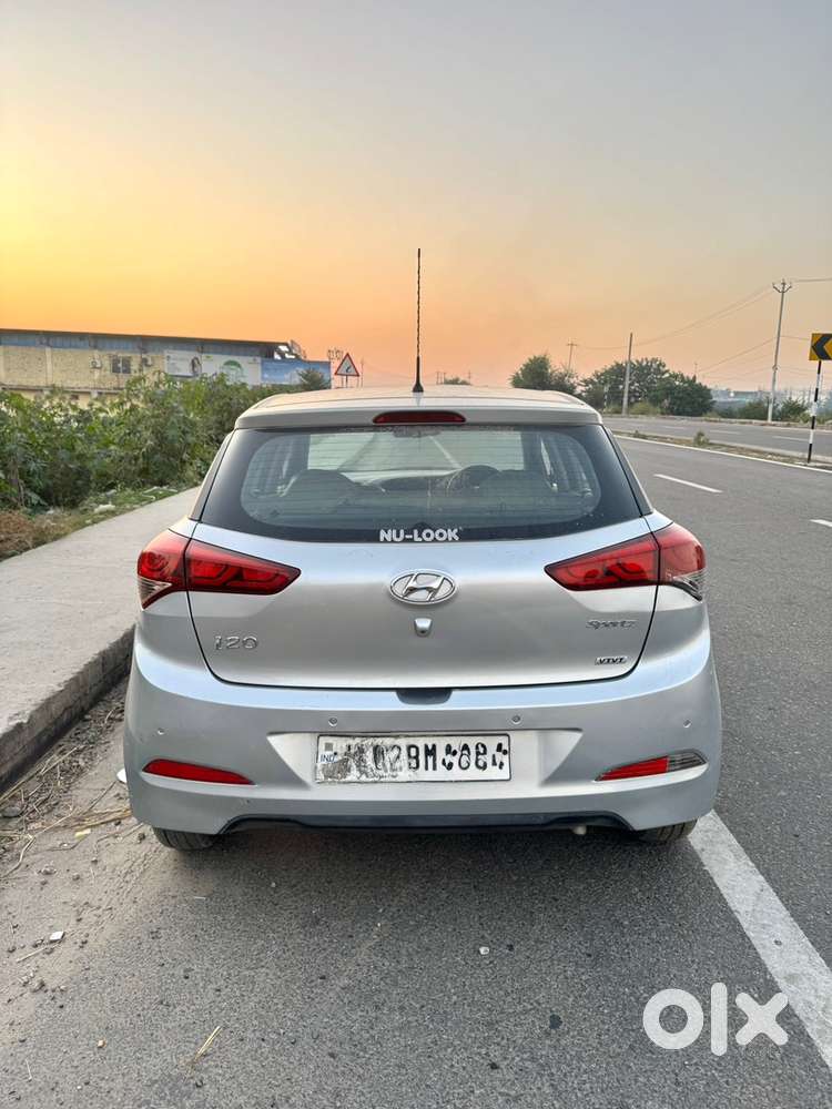 Hyundai I20 Sportz 24kmpl 2015