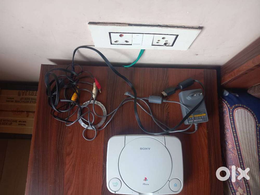 A Ps one without controller