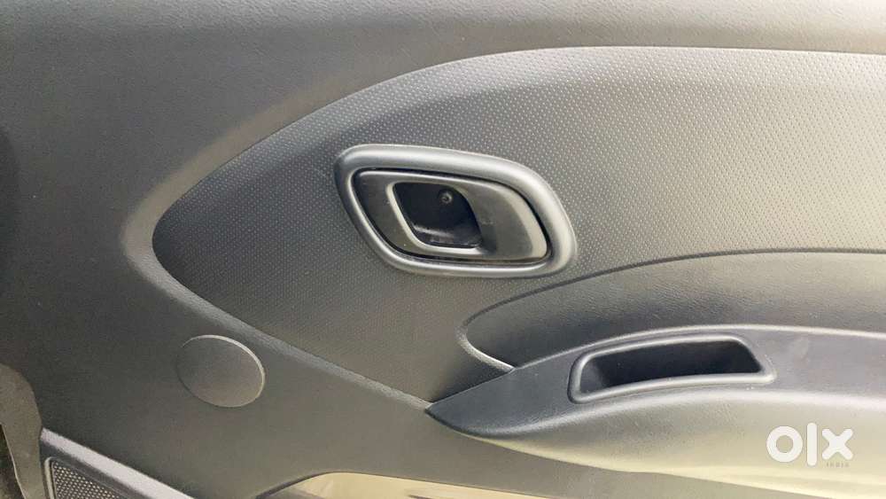 Datsun Redigo T Option, 2017, Petrol