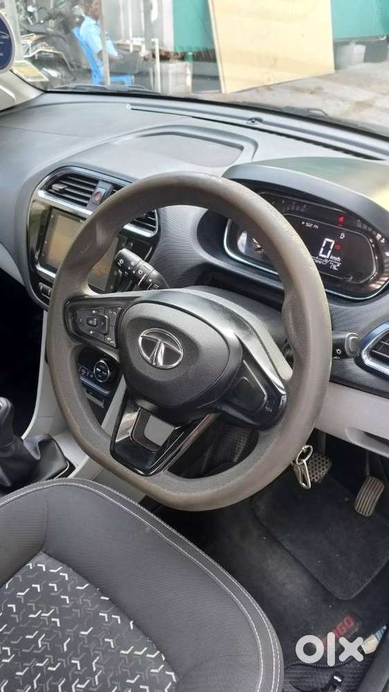 Tata Tiago, 2021, Petrol