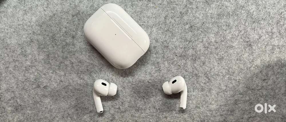 apple buds pro  gen 2 with cable with box average new original