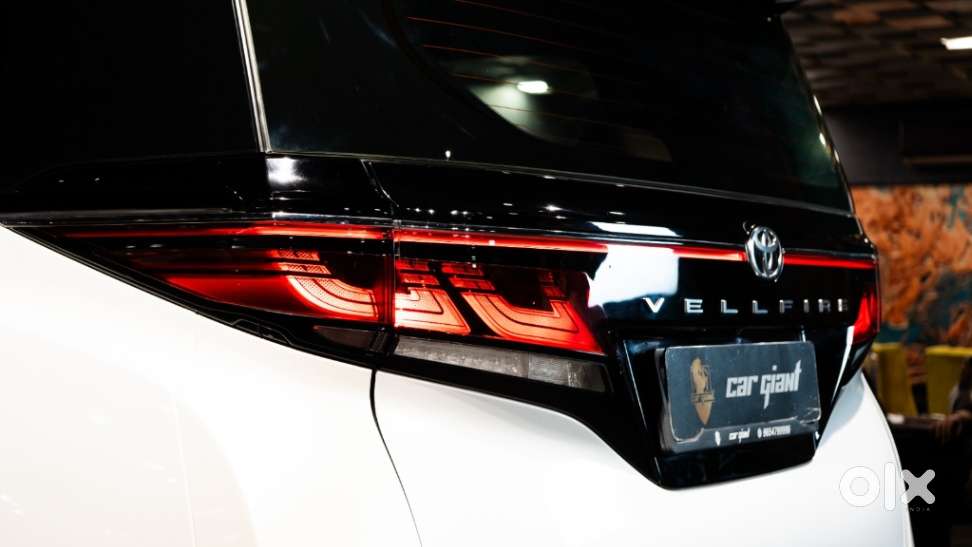 Toyota Vellfire Vip – Executive Lounge, 2025, Petrol