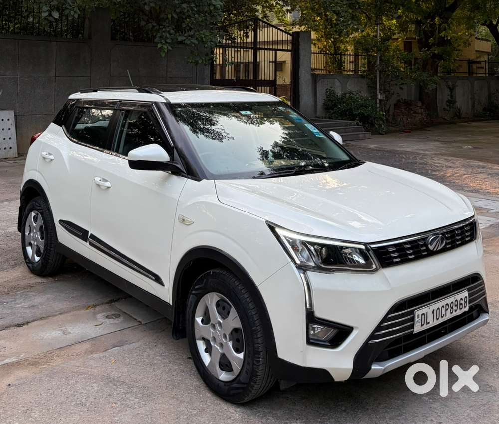 Mahindra Xuv300 Diesel 2021 W6 (o) Sunroof Automatic 24900 Km
