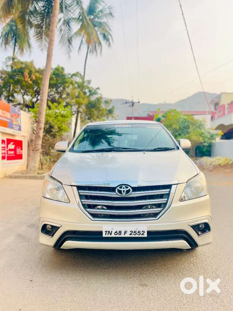 Toyota Innova 2012