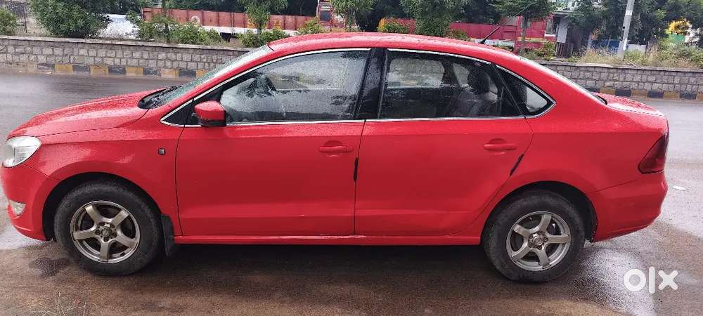 Skoda Rapid Elegance 2012