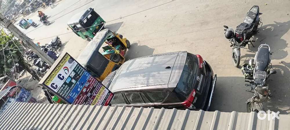 Toyota Innova Crysta 2017 Diesel 240000 Km Driven