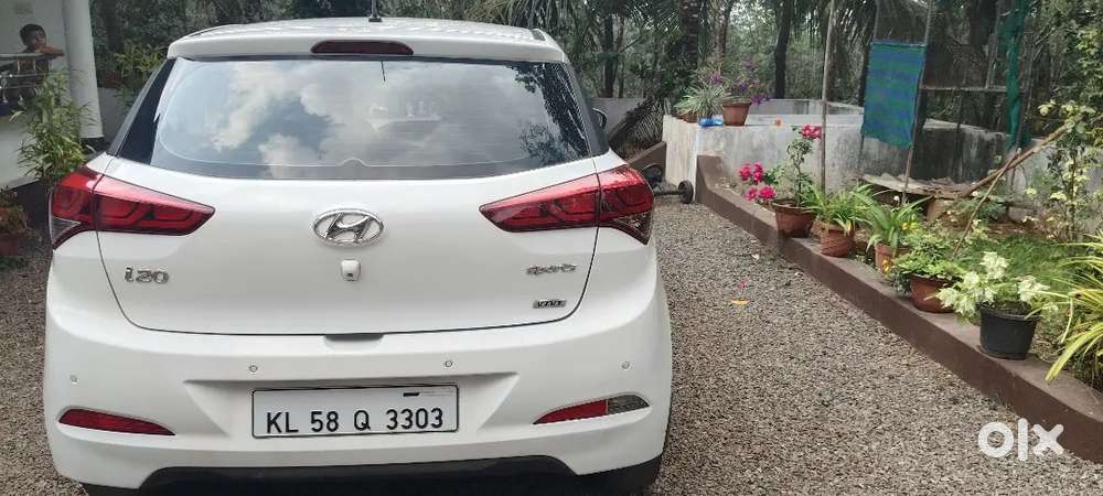 Hyundai I20 2015 Petrol 100300 Km Driven