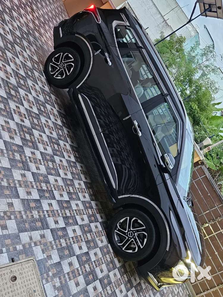Kia Carens Luxury 2023