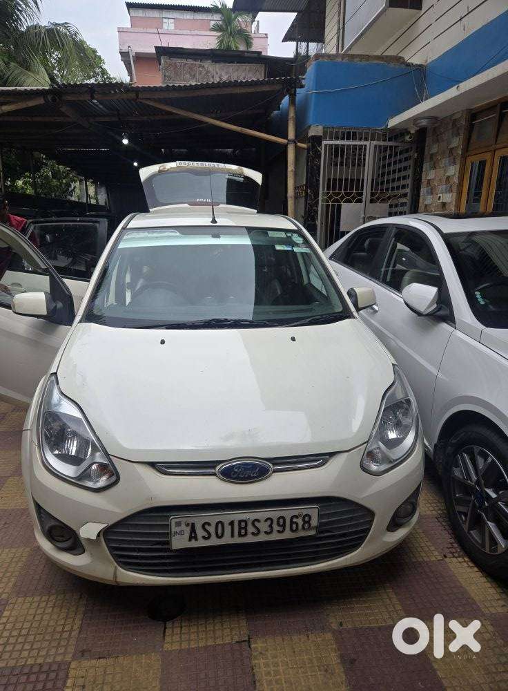 Ford Figo 1.2p Trend Mt, 2015, Petrol