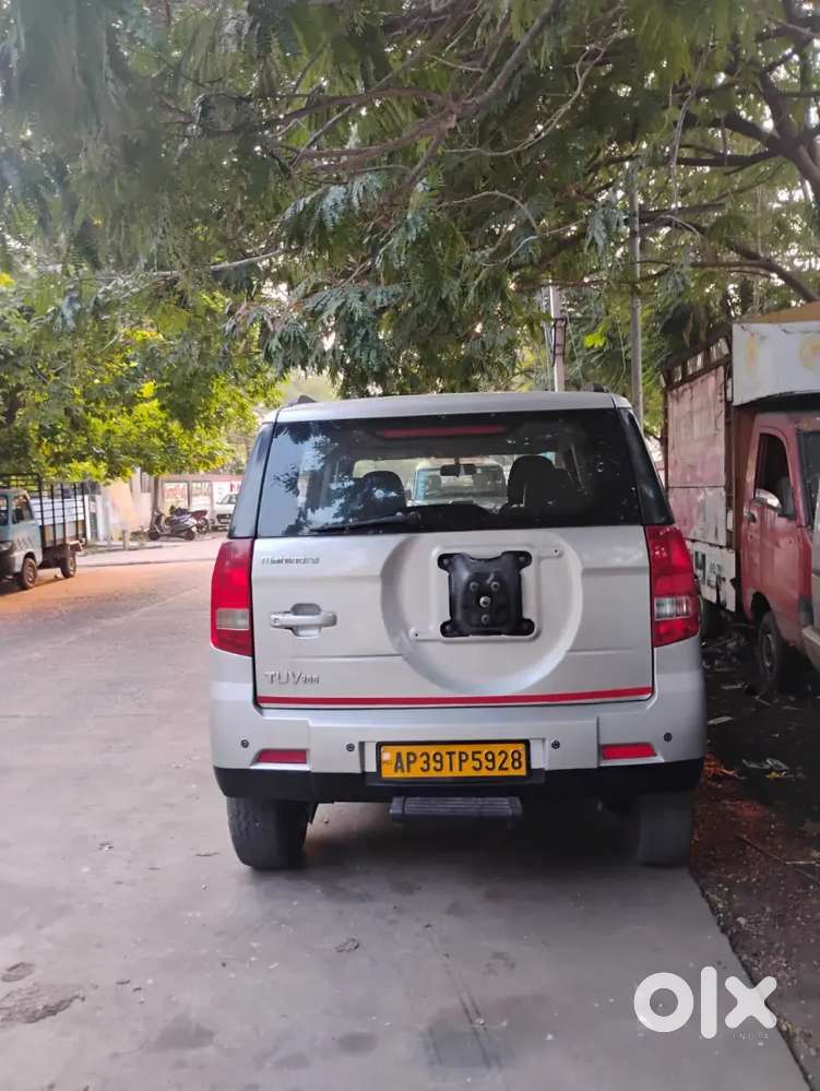 Mahindra Tuv 300 2017