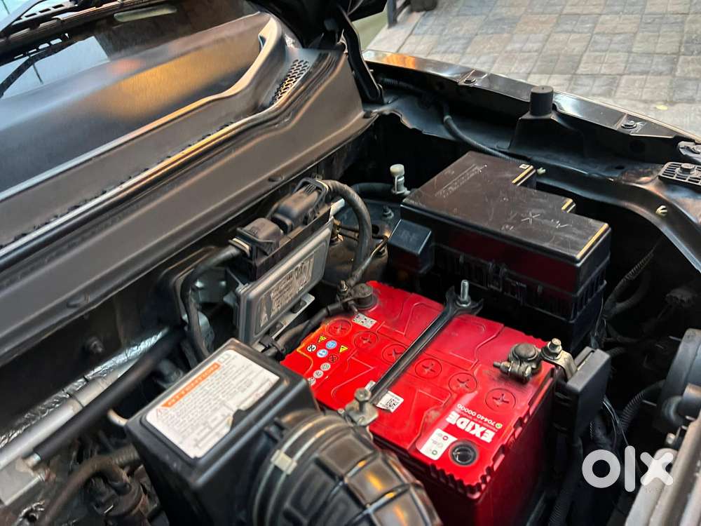 Mahindra Kuv 100 Mahindra-kuv-100-d75-k8, 2017, Petrol