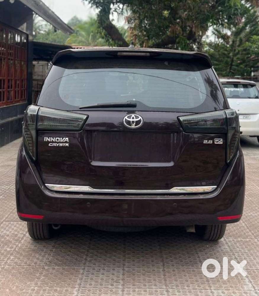 Toyota Innova Crysta 2.8z Automatic, 2017, Diesel