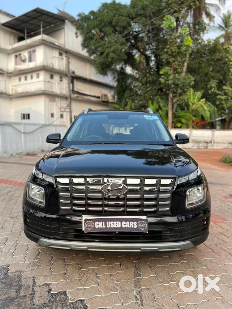 Hyundai Venue 1.0 Sx (o) Turbo Dual Tone, 2024, Petrol