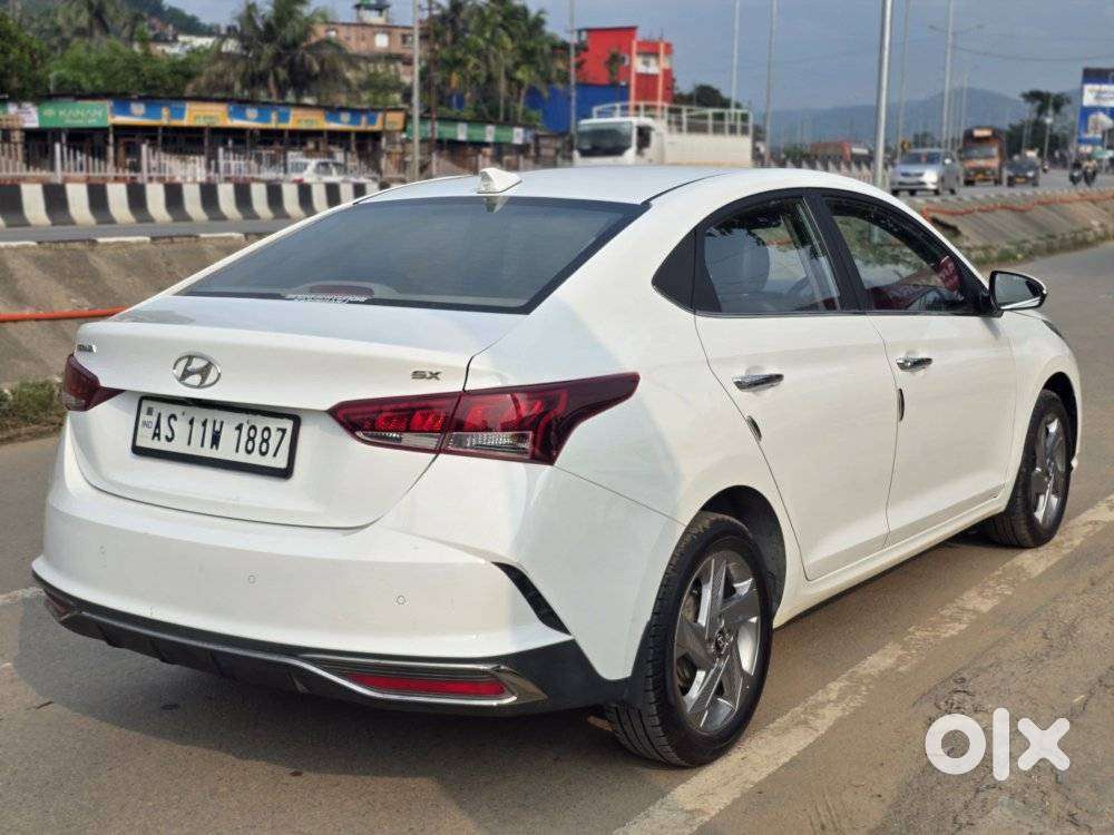 Hyundai Verna 1.5 Sx Petrol Mt, 2021, Petrol