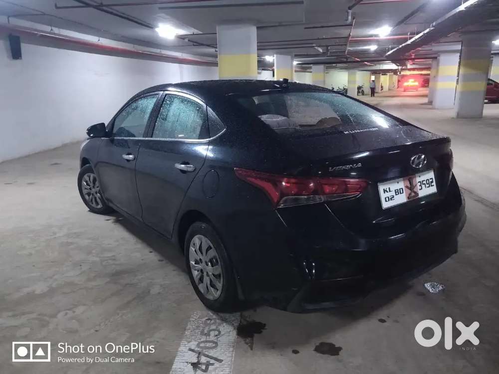 Hyundai Verna Fluidic 1.6 Crdi Ex 2017 87,000 Km  Single Owner Diesel