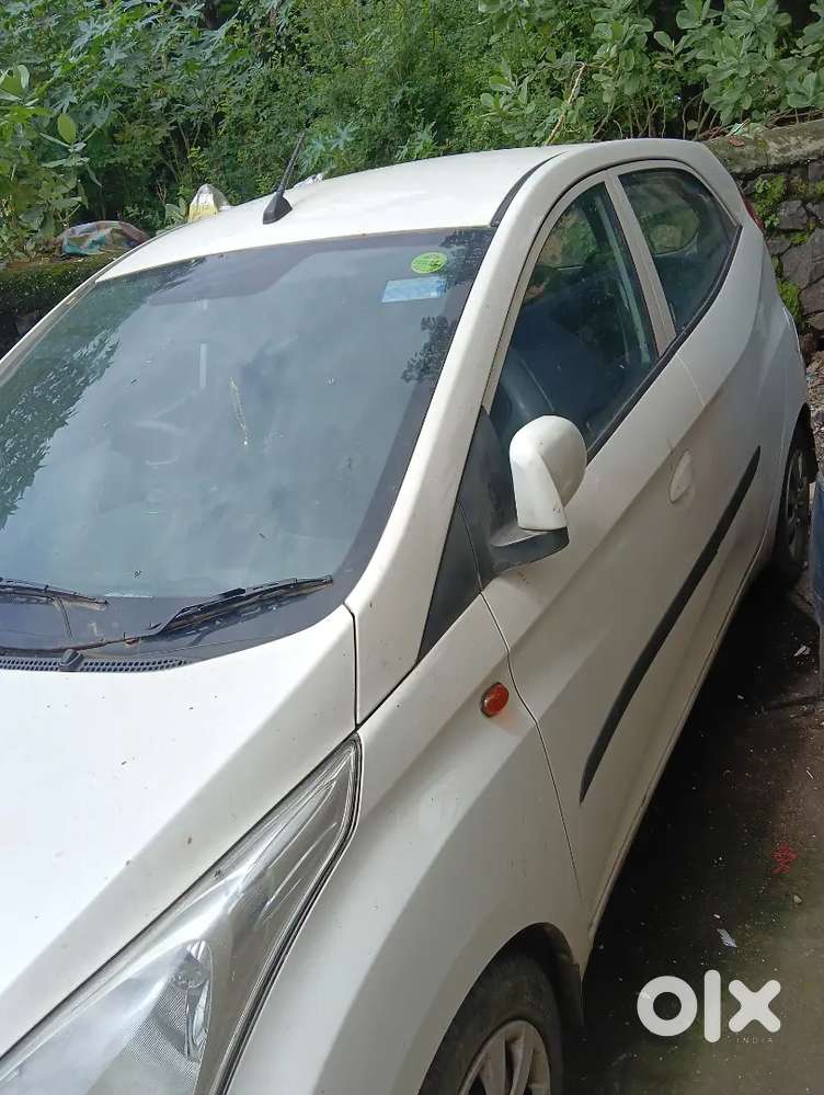 Hyundai Eon Magna+ 2011 Variant