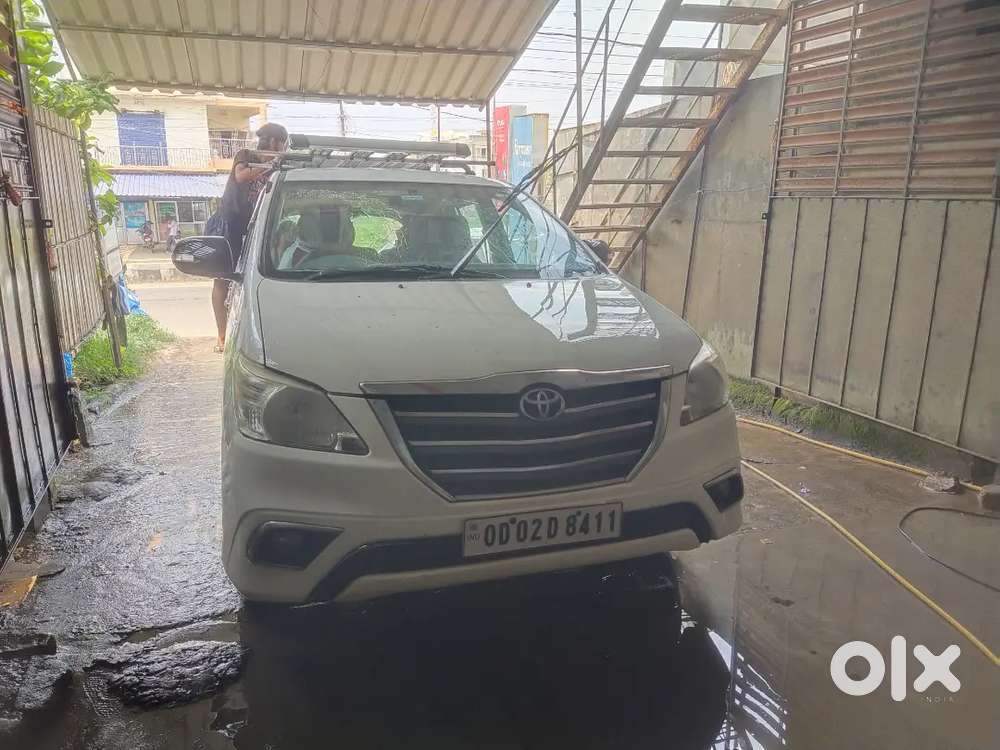 Toyota Innova 2013 Diesel Well Maintained