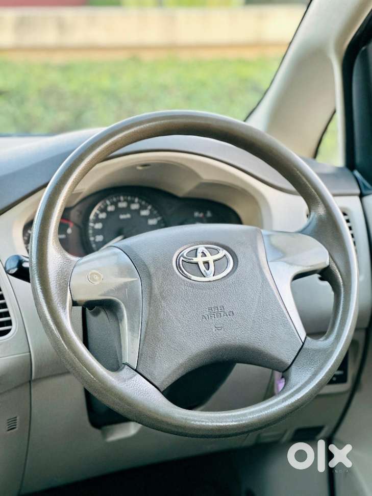 Toyota Innova 2.5 G (diesel) 8 Seater, 2013, Diesel