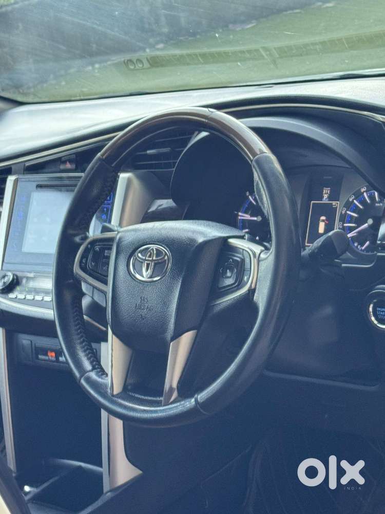 Toyota Innova Crysta 2.8 Zx At, 2016, Diesel