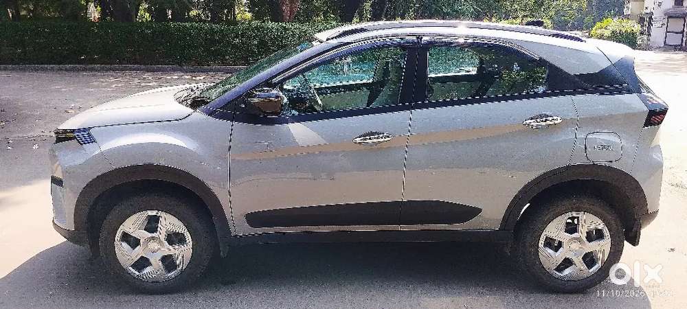 Tata Nexon 2025 Petrol Manual