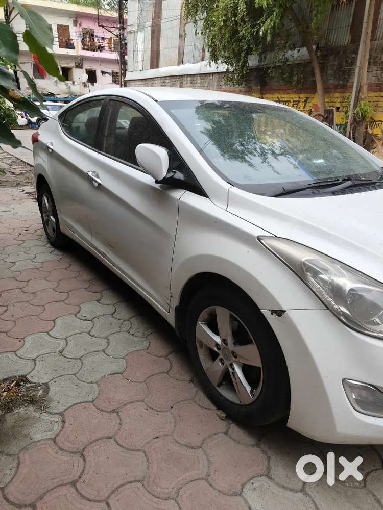 Hyundai Elantra 2014 Petrol 75000 Km Driven