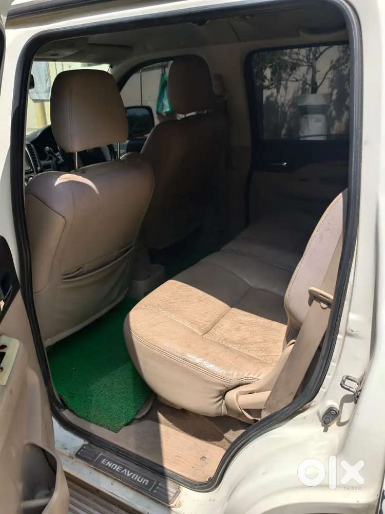 Ford Endeavour 2011