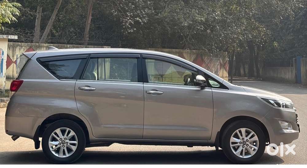 Toyota Innova Crysta 2019