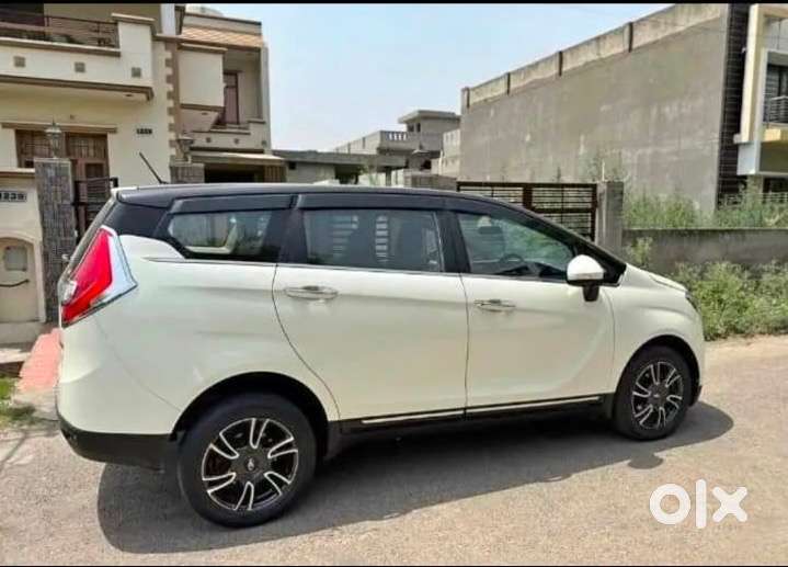 Mahindra Marazzo Diesel 2019