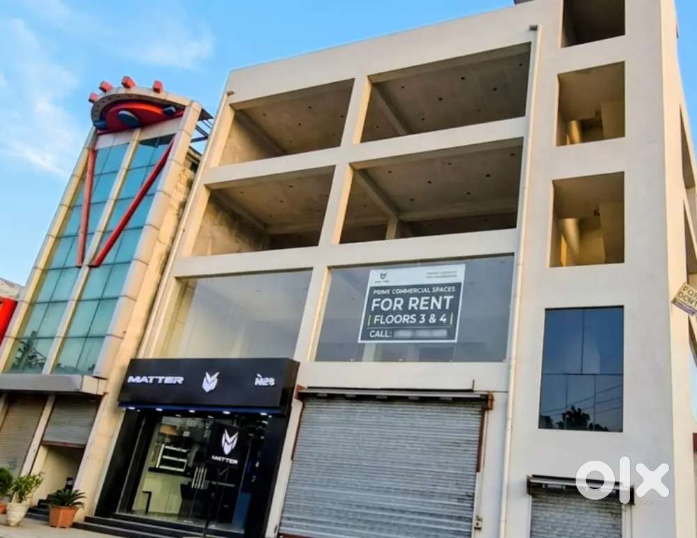 Prime Commercial Property for Rent on Main Lahartara&ndash;BLW VIP Road, Var