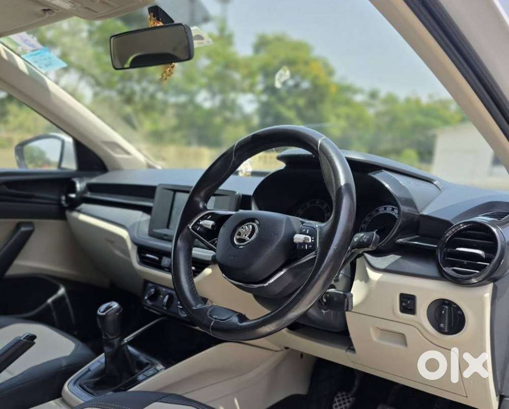 Skoda Slavia 1.0 Active Tsi, 2022, Petrol