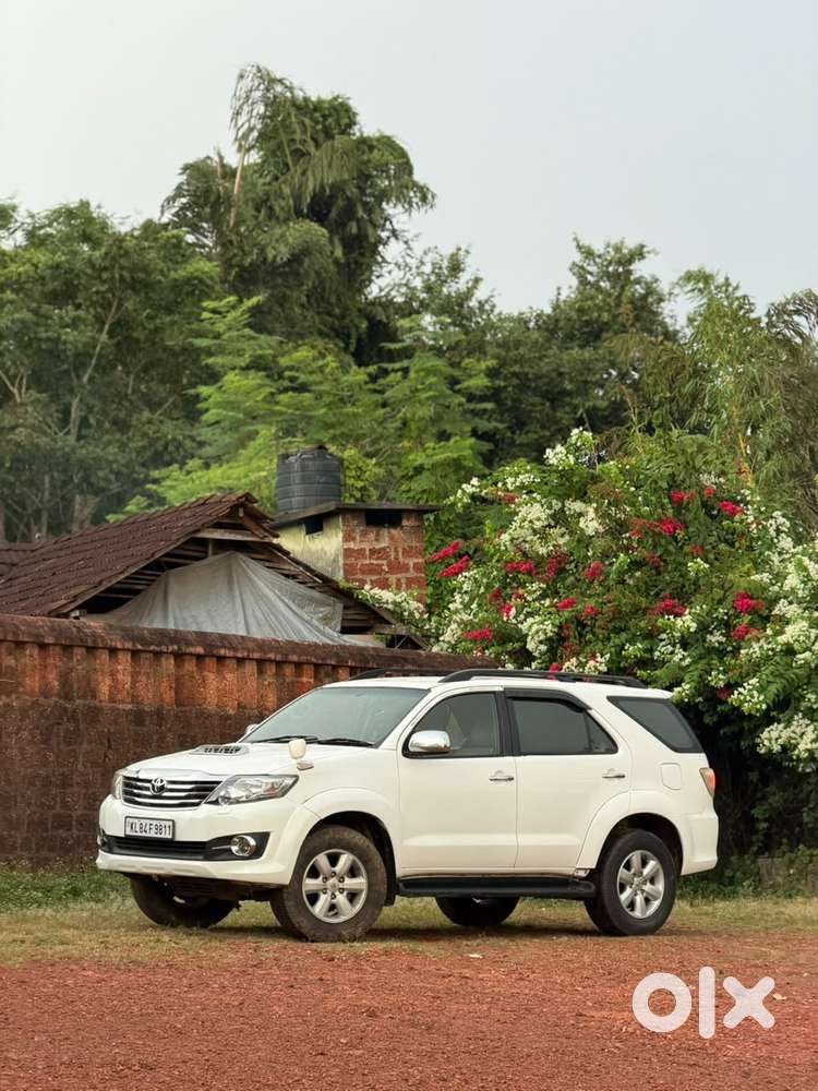 Toyota Fortuner 3.0 4x4 Manual, 2011, Diesel