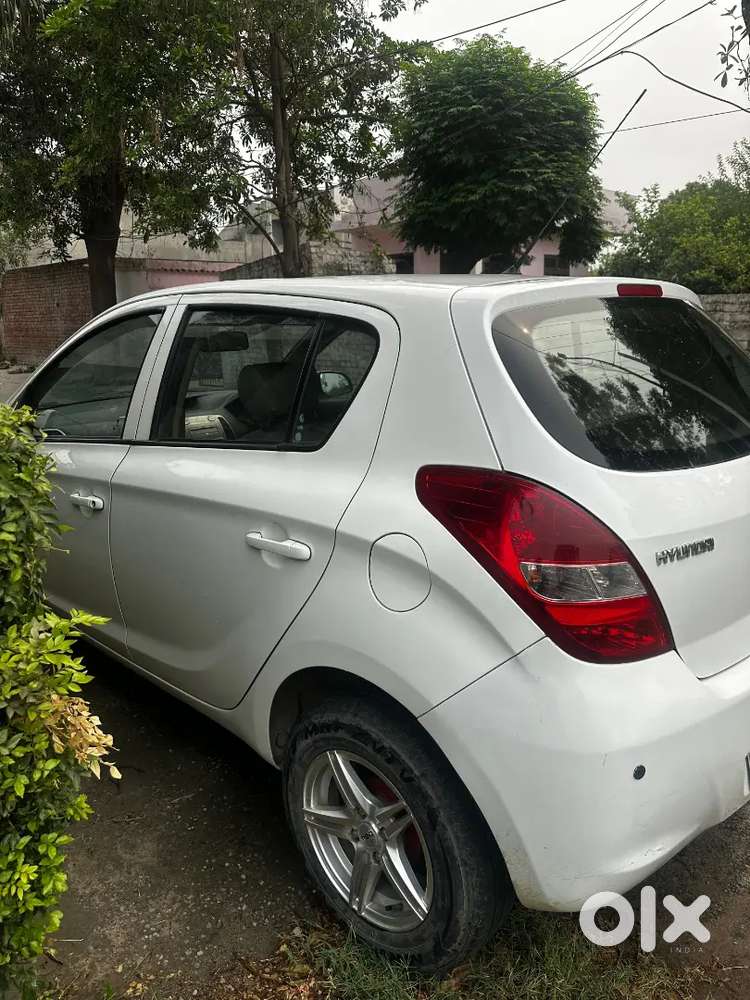 Hyundai I20 2011 Petrol Well Maintained