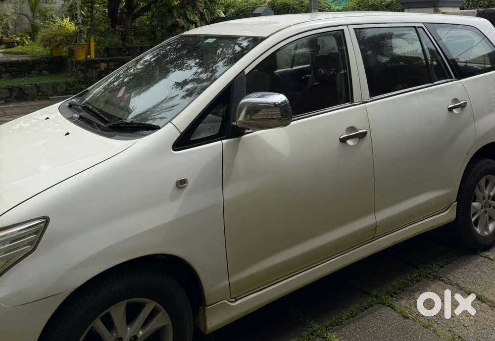 Toyota Innova Diesel 2012