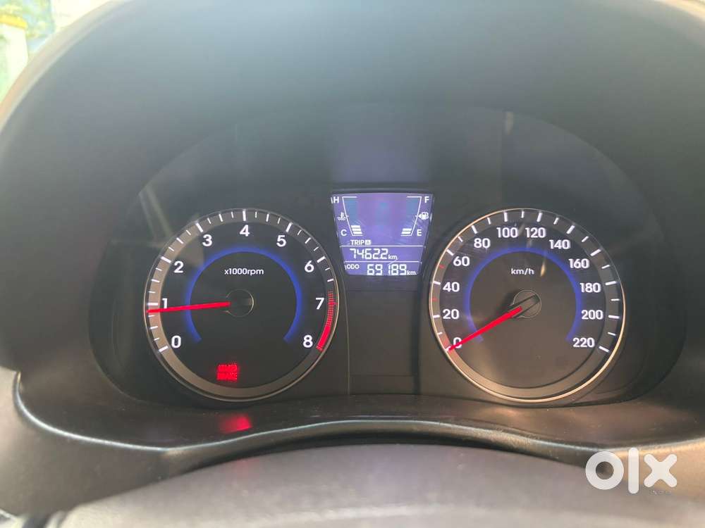 Hyundai Verna Crdi Vgt Sx 1.5, 2014, Petrol