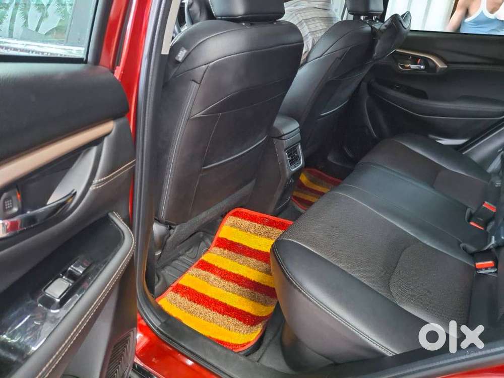 Maruti Suzuki Grand Vitara 1.5 Alpha Plus Dual Tone Intelligent Hybr..