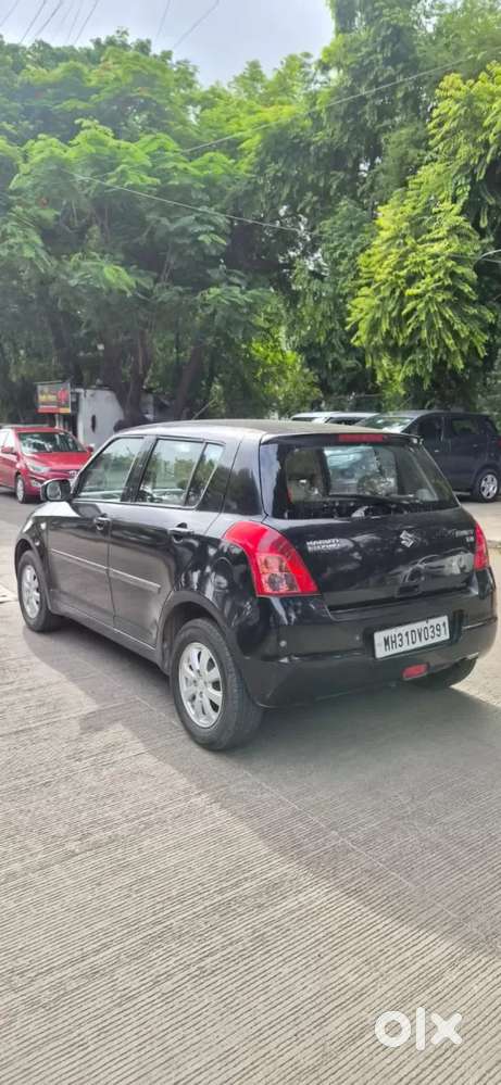 Maruti Suzuki Swift Zxi Bsiv, 2011, Petrol