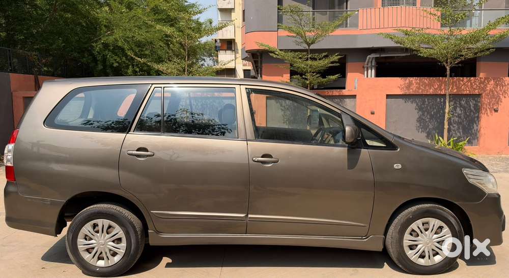 Toyota Innova 2.5 G (diesel) 8 Seater, 2015, Diesel