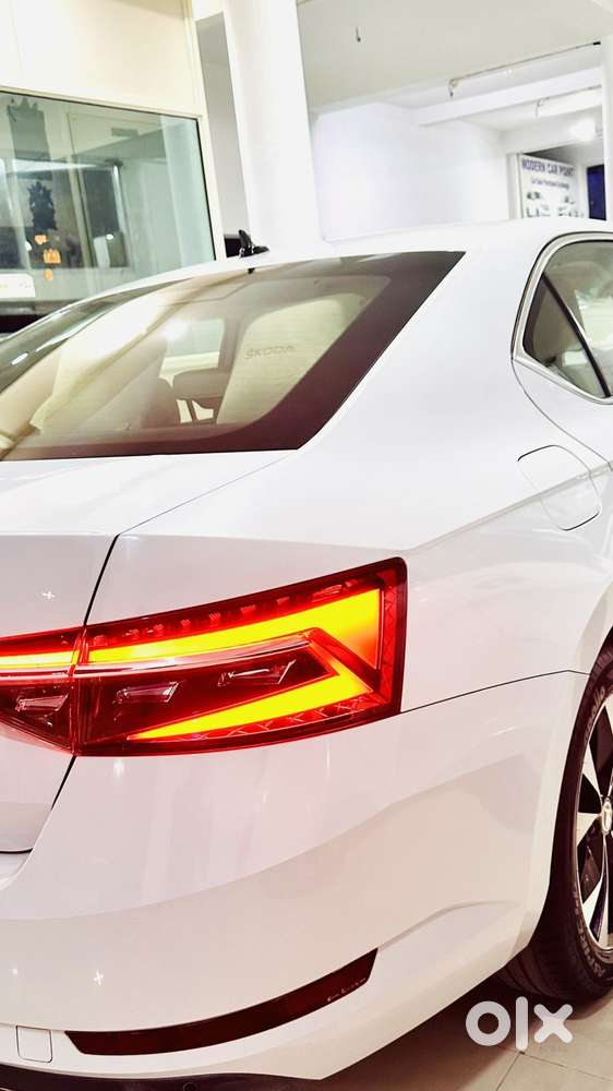 Skoda Superb 2.0 Tsi At L&k, 2021, Petrol