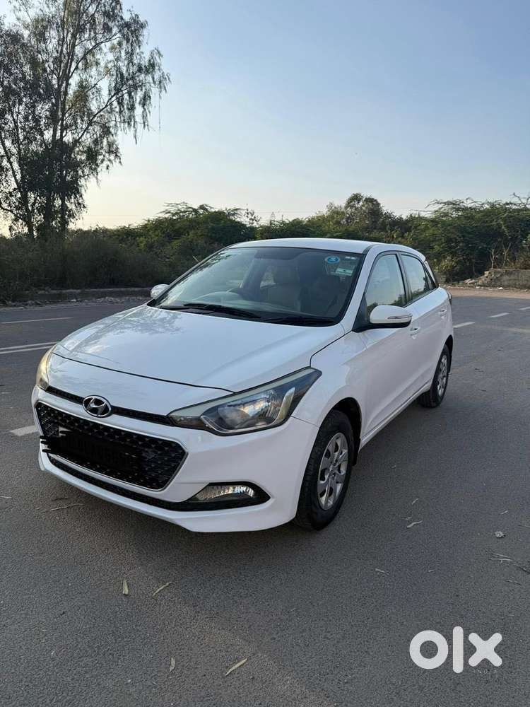 Hyundai I20 Sportz 1.2 Bs-iv, 2017, Petrol