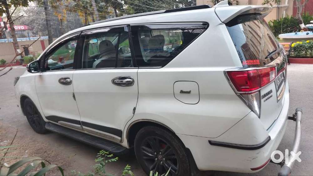 Toyota Innova Crysta 2018 – Top Model (zx)