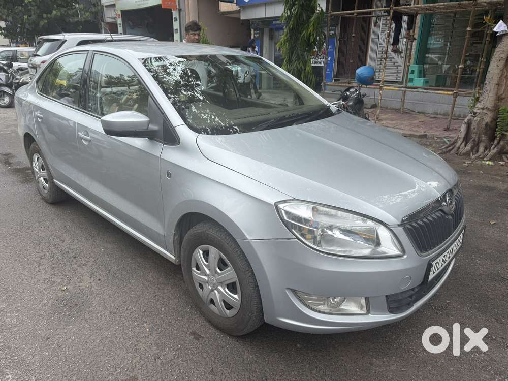 Skoda Rapid 1.6 Mpi At Elegance, 2015, Petrol