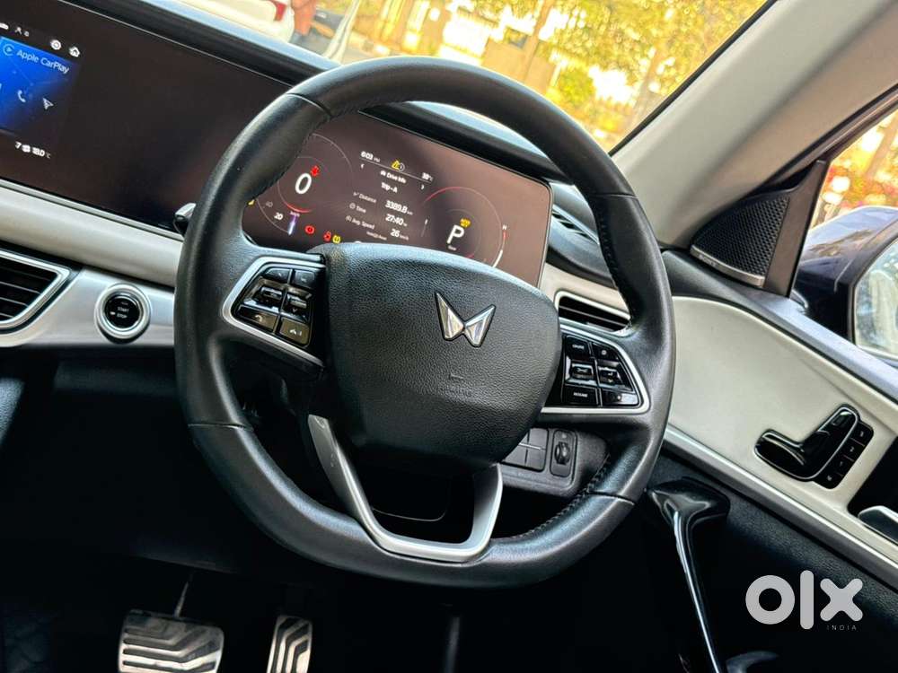 Mahindra Xuv700 2.0 Ax 7 Petrol At Luxury Pack Str, 2023, Petrol